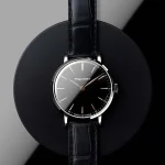 Pequignet Attitude Onyx : son cadran noir est taillé dans la pierre