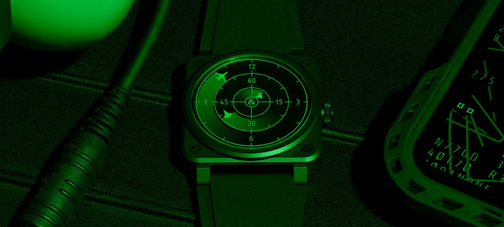Bell & Ross remplace les aiguilles de sa nouvelle montre par trois avions sur un radar